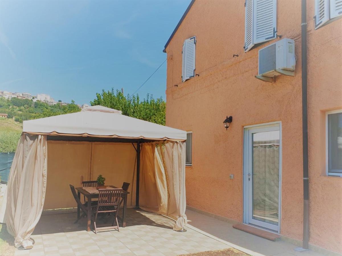 A casa de Fiore Montegranaro Esterno foto
